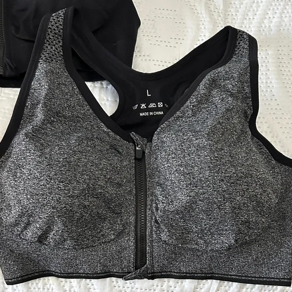 Set of 3 front zip sports bras - Picture 3 of 8